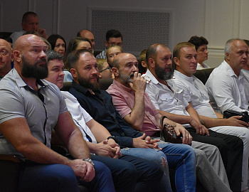 � ����� ��������� ����� ����� � �������� ��������� �����